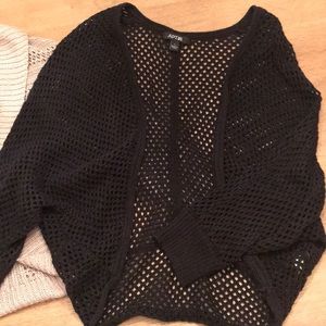 Apt. 9 Sweaters - 2 cropped sweaters Apt. 9 Sweaters - 2 cropped sweaters